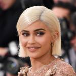 kylie-jenner-platinum-blonde